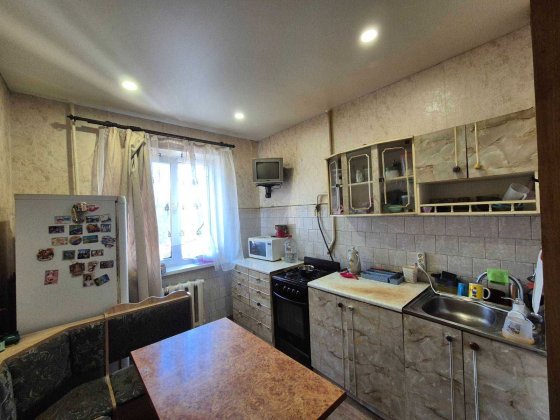 Продаю 4-кімнатну квартиру на Дружбі Кривий Ріг