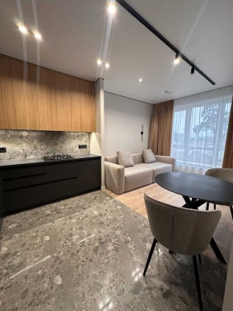 Продам 2 кімн. квартиру з ремонтом-56 м.-Центральний парк! - фото 1