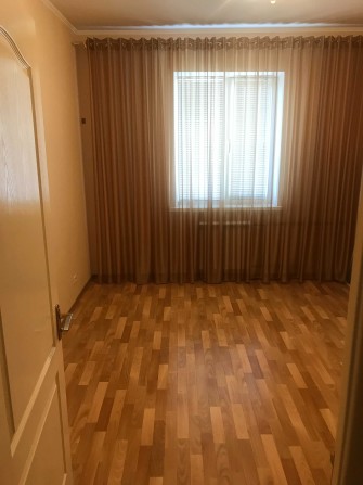 Продаю 2-х комнатную квартиру, 17 кв-л, м. р-н Косыгина - фото 1
