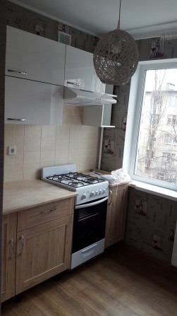 Двохкімнатна квартира поруч з парком Миру - фото 1