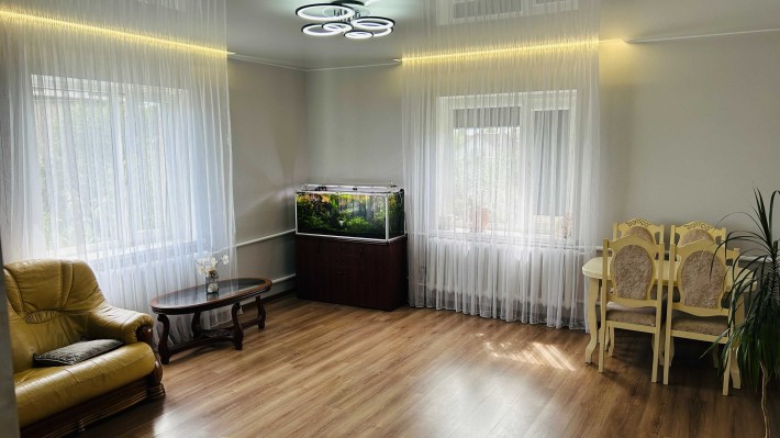 Комфортна квартира з ремонтом та автономним опаленням в Луцьку - фото 1