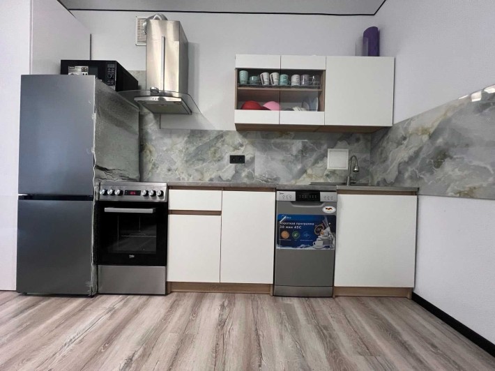 Продам Студію з ремонтом В квартирі все залишається - фото 1