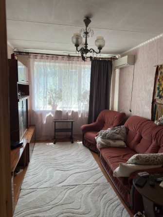 Продам 2-к квартиру в м. Кривий Ріг, вул. Романа Рибалки, 33 - фото 1