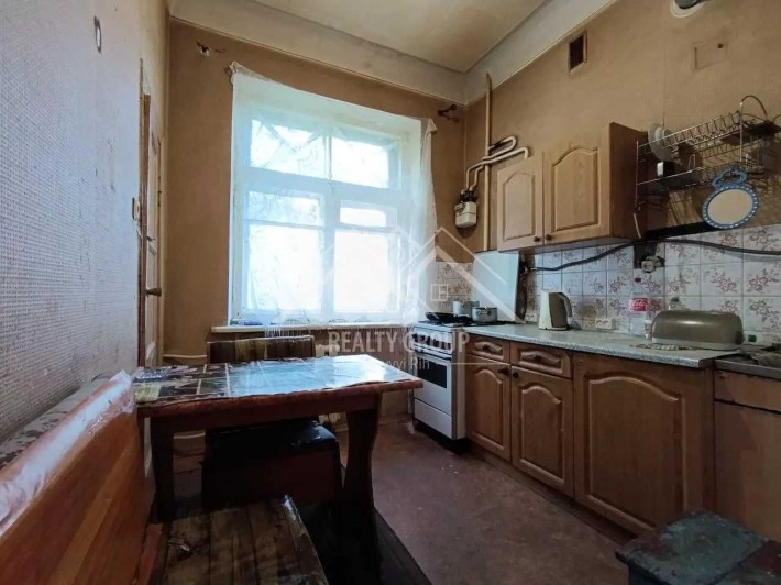 Продаж 2к. квартири на Соцмісті (Сталинка) - фото 1
