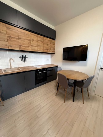 Продам Квартиру з Новим ремонтом - фото 1