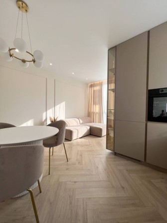 Продам двокімнатну квартиру з дизайнерським ремонтом. Ірпінь - фото 1