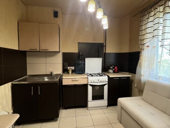 Продам 2 кімнатну квартиру Співдружності 43 . Кривой Рог