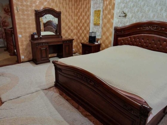 Простора 2поверзова квартира на Керченській Кременчуг