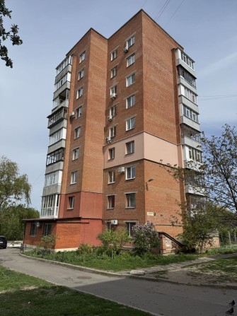 Продам 2-кімнатну квартиру в центрі міста - фото 1