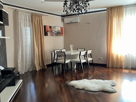 Продам 3к квартиру 132кв.м ЦЕНТР Кременчуг