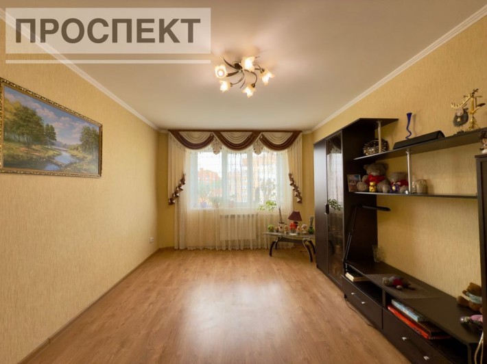 Продам 3-х кімн.квартиру вул. ЗСУ ( р-н озера). - фото 1