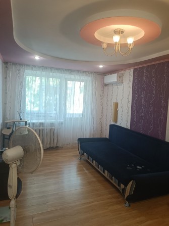 Продаж квартири в центрі міста повністю готова до проживання. - фото 1
