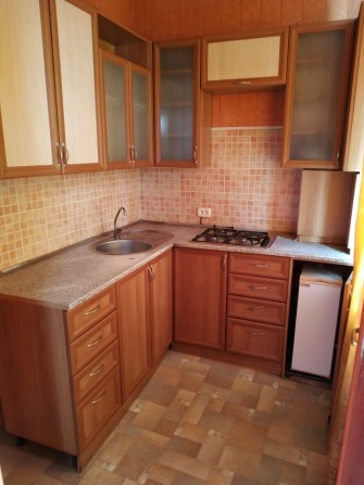2х комн кв, (39 м2),ул.С. Параджанова атономн. отопление.(Долг. р-н) - фото 1