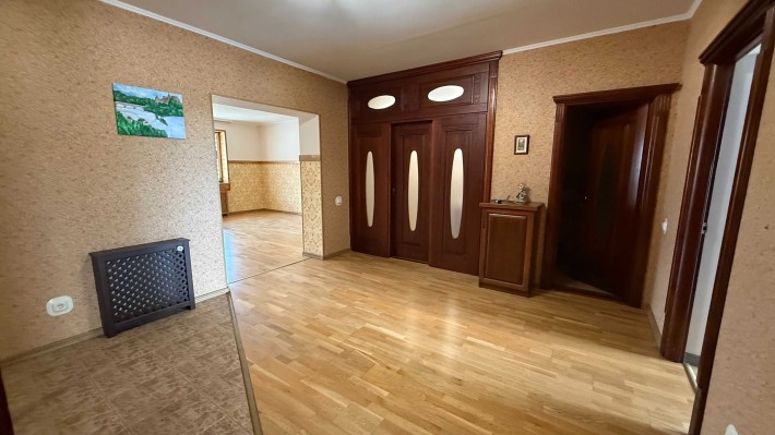 Продам дворівневу квартиру 189 кв. - фото 1