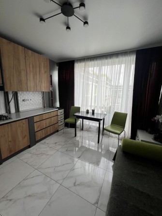 Продам 1кімнатну квартиру, переплановану в 2 кімнатну - фото 1