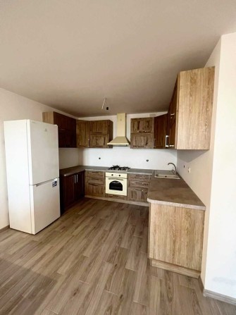 Продаємо простору 2к.квартиру+ кухня-студія - фото 1
