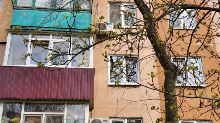 Двух комнатная квартира на 44 квартале - фото 1