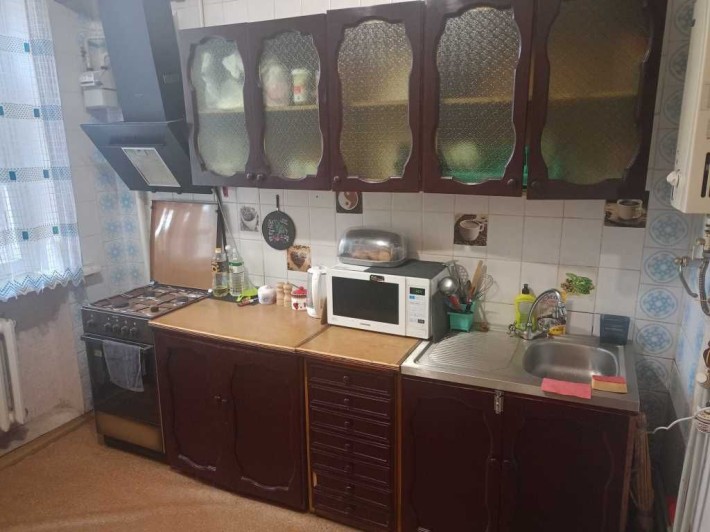 2к квартира 43м2, укомплектована меблями та технікою - фото 1
