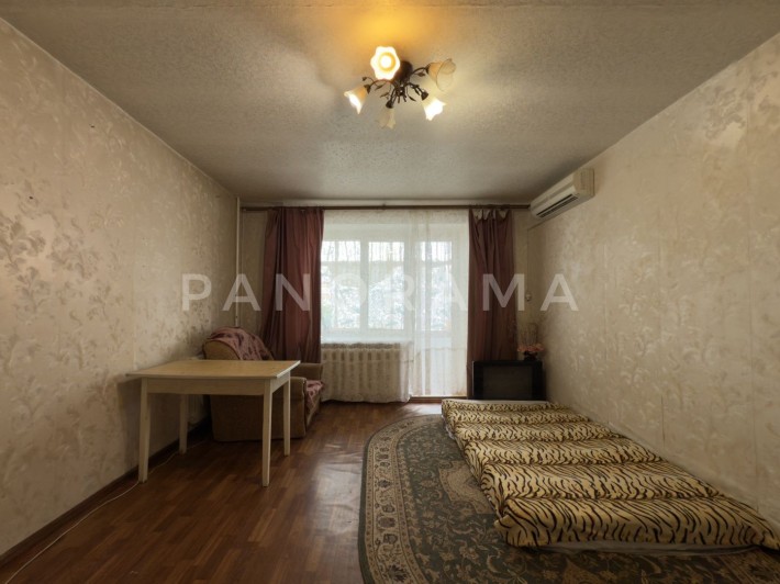 Продається 1 кімнатна в центрі міста - фото 1