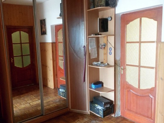 Продам 3 кімнатну квартиру в обкомівському будинку Сумы