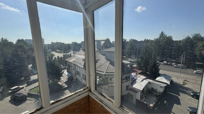 р Продається 2-кімнатна квартира біля ЗОШ №12 - фото 1