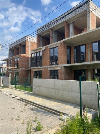 Продам 2 кімнатну новобудову - фото 1