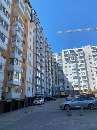 Продам однокімнатну новобудову в р-ні ТРЦ "Чайка" вул.Гайдамацька 13 б - фото 1