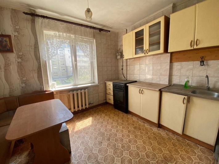 3-кімнатна квартира з на вул. О. Гончара — 75 м² - фото 1