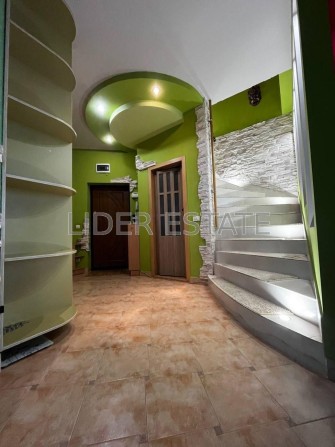 Продаж 4-кімнатної квартири в Ужгороді - фото 1
