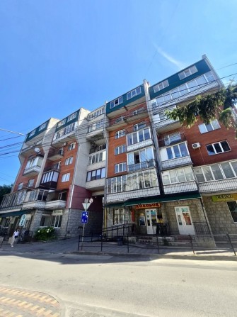 3 кімнатна квартира у центрі - фото 1