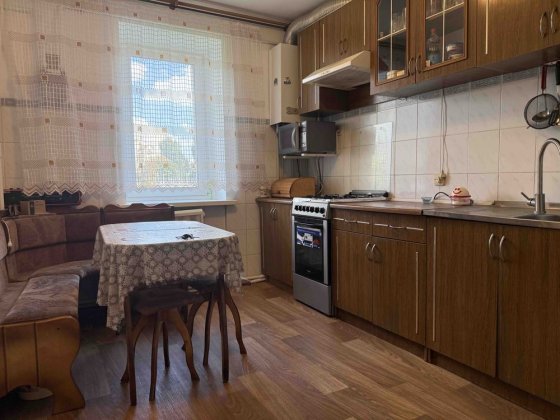 Продаж 3-кімнатної квартири з автономним опаленням Ровно