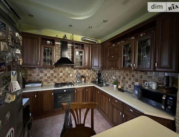 Продаж 4-кімнатної квартири в м.Ужгород (до центру 5 хв.) - фото 1