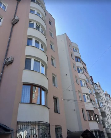 Продаж 3к квартири 120 кв. м на вул. Вільхова - фото 1