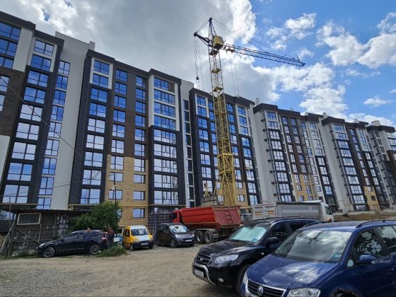 Продається велика 1кім новобудова, вул Шухевича Чернівці