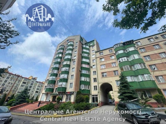 Простора 2-кімнатна новобудова в районі Майдану Чернівці