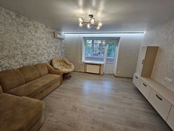 Продам 3 кімнатну квартиру, з відмінним ремонтом, м.Черкаси. - фото 1