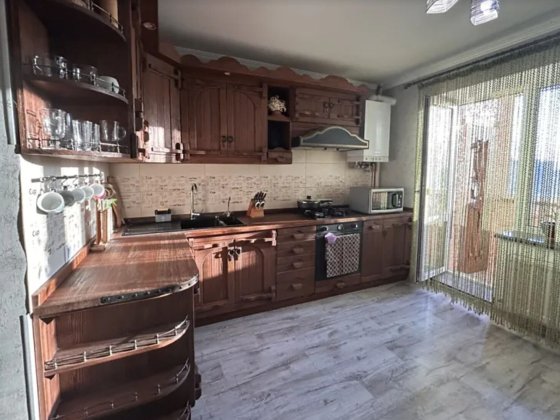 Продаж 3к квартири 99.3 кв. м на вул. Євгена Коновальця Тернополь