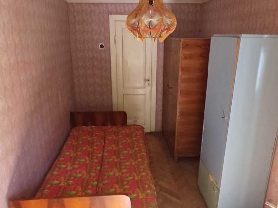 Продам 2 кім.квартиру пр.Свободи біля Проліска (під ремонт) Ужгород