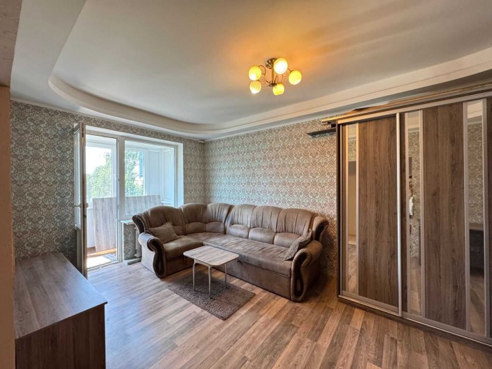 Печерськ метро 3 хв Квартира Продаж дві кімнати Терміново! - фото 1