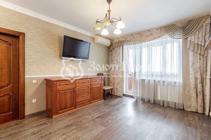 Квартира, 4к. Євроремонт. Рейгана, 10, Троєщина, Деснянський район - фото 1