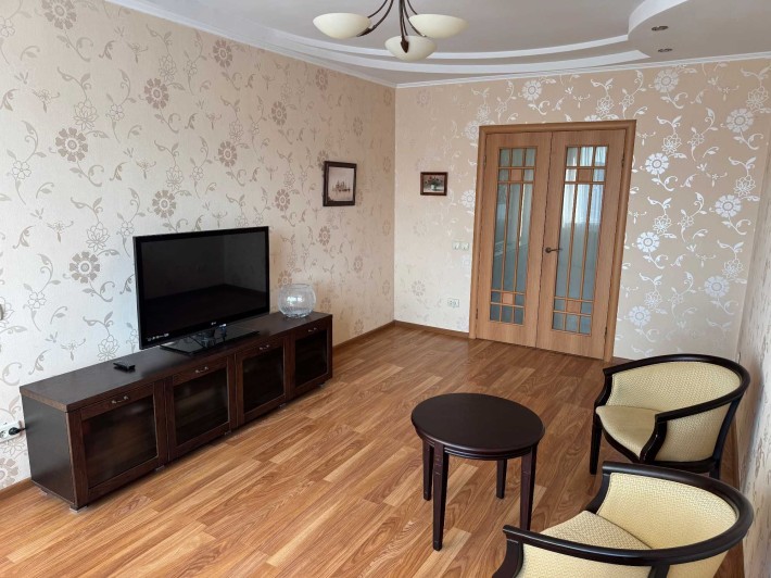 Продаж 3-кімнатної квартири в центрі Чернігова - фото 1