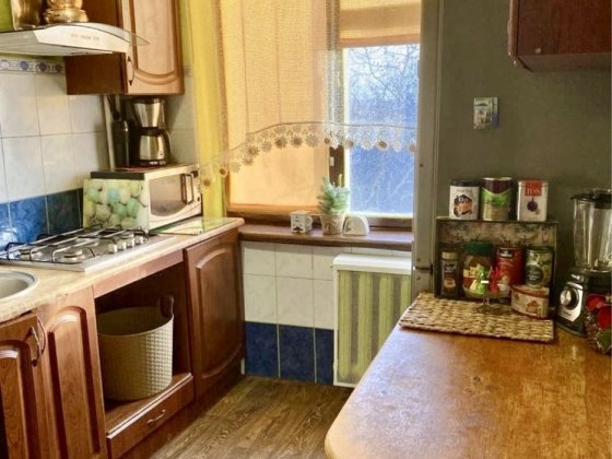 Продам квартиру 4 кімнати . Р-н Вишенька . Винница