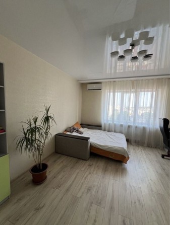 Продам 1 комн кв Центр, Пр-т Победы, автоном отопл, новый дом! - фото 1