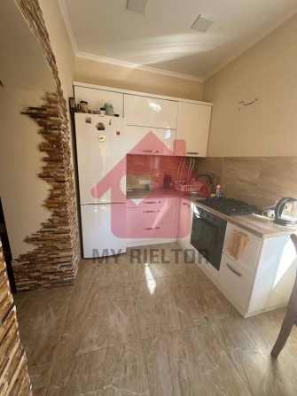 Продаж великої квартири по вул.Українська - фото 1