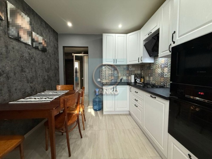 Продаж квартири з ремонтом - фото 1