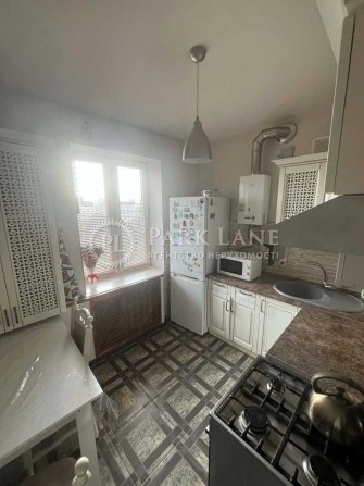 Сталінка 167м, вул. Тютюнника, Барбюса, м. Олімпійська, Палац Україна - фото 1