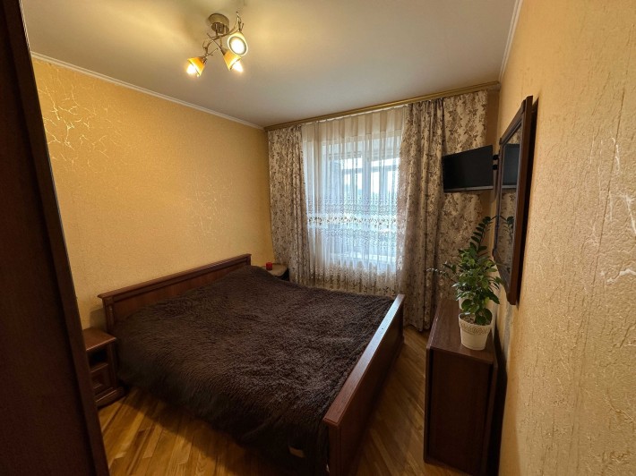 ПРОДАЖ 4-ох кімнатна, Верхя Слов'янка, лоджія, кладова, можливий торг! - фото 1