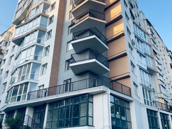 Продаж 2 кімнатноі квартири. Новобудова Південно Кільцева Черновцы