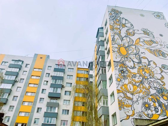 ЕКСКЛЮЗИВНА ПРОПОЗИЦІЯ! 4-кімнатна квартира в цегляному будинку