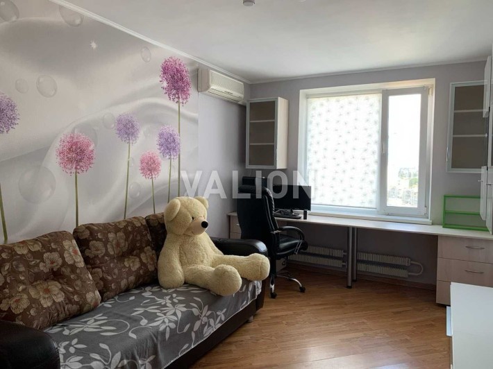 Продаж 3 кімн. по б-ру Шамо 10., Русанівка, метро Лівобережна. - фото 1